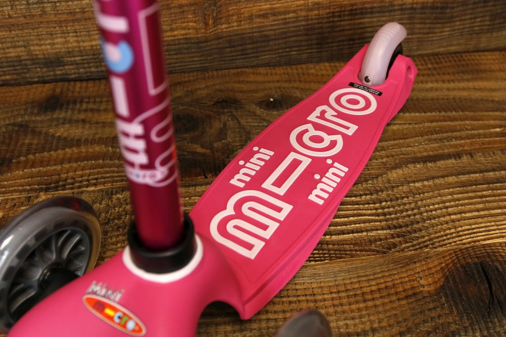 Hulajnoga Mini Micro Deluxe LED Pink 2026