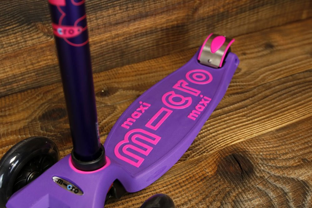 Hulajnoga Maxi Micro Deluxe LED Purple 2026