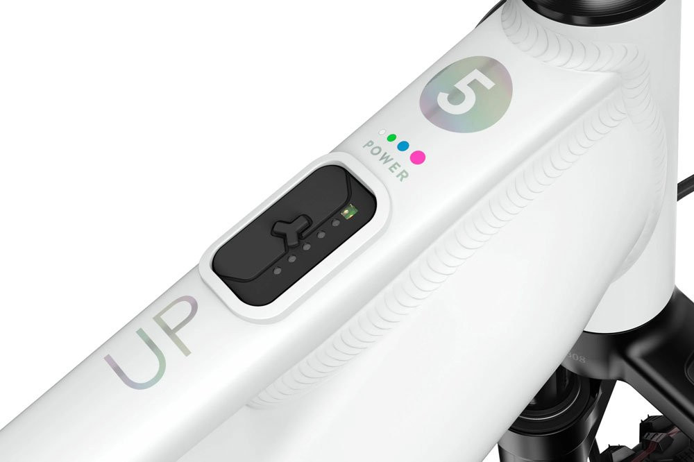 Rower elektryczny dziecięcy Woom UP 5 Cirrus Cloud 24" 2026 Rower posiada małą rysę na ramie , w gratisie woom Glug + woom Airlo